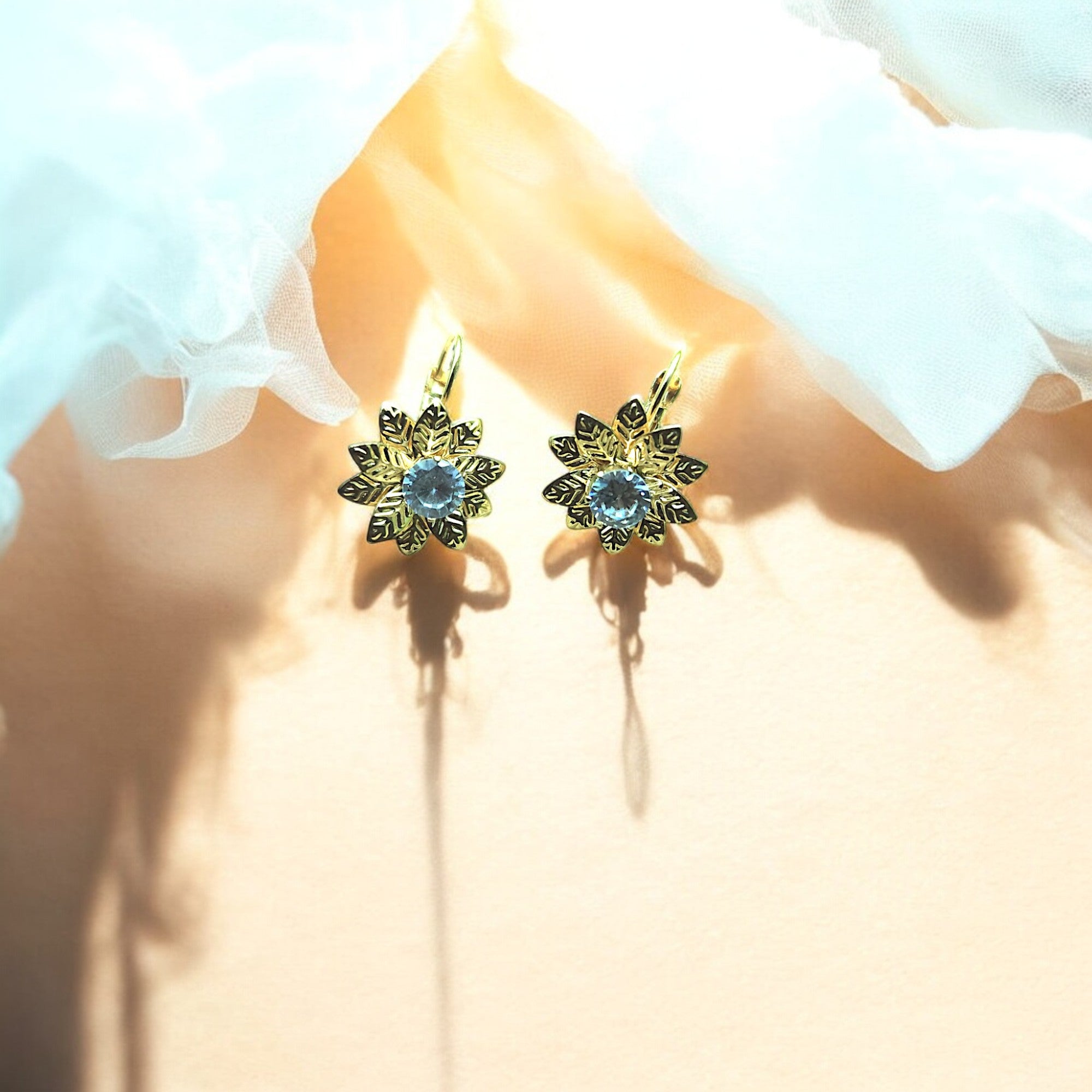 Set of 4 Elegant Gold & Silver Earrings and 1 Anklet Free